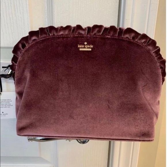 kate spade Handbags - Kate Spade LARGE Marcy Pouch 👝 ♠️